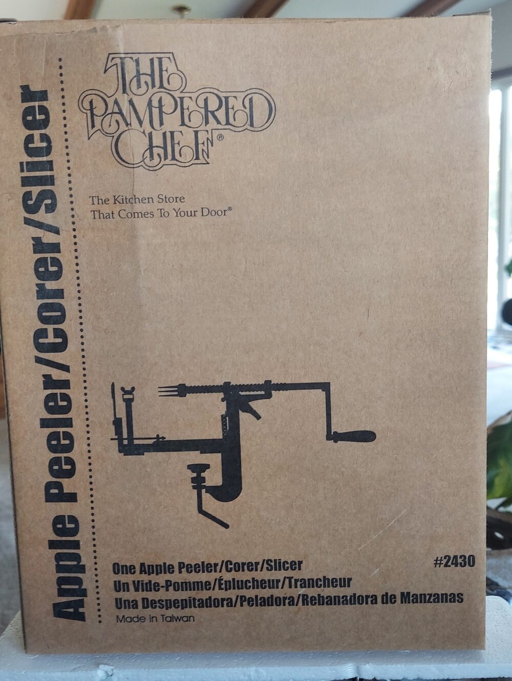 The Pampered Chef Apple Peeler/Corer/Slicer With Thick Slice Attachment
